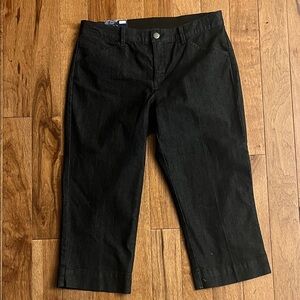 Bandolina Maureen Capri Size 8 NWT